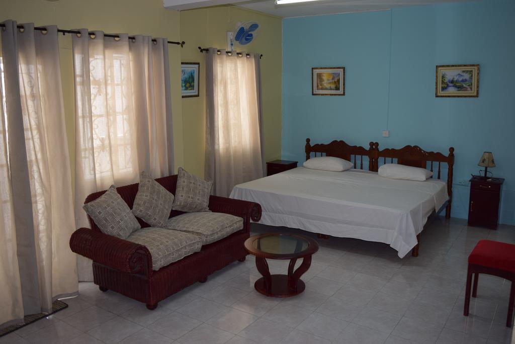 Mauri Holidays 'Budgeted Apartment' Ла-Ґулет Номер фото