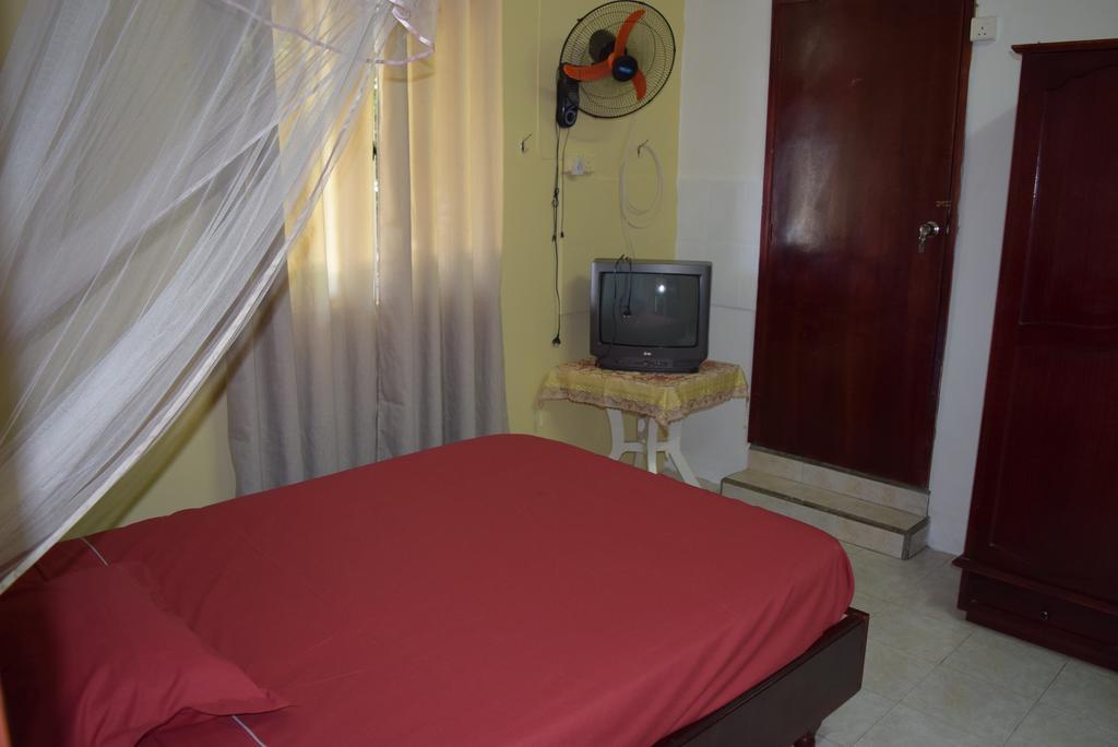 Mauri Holidays 'Budgeted Apartment' Ла-Ґулет Номер фото